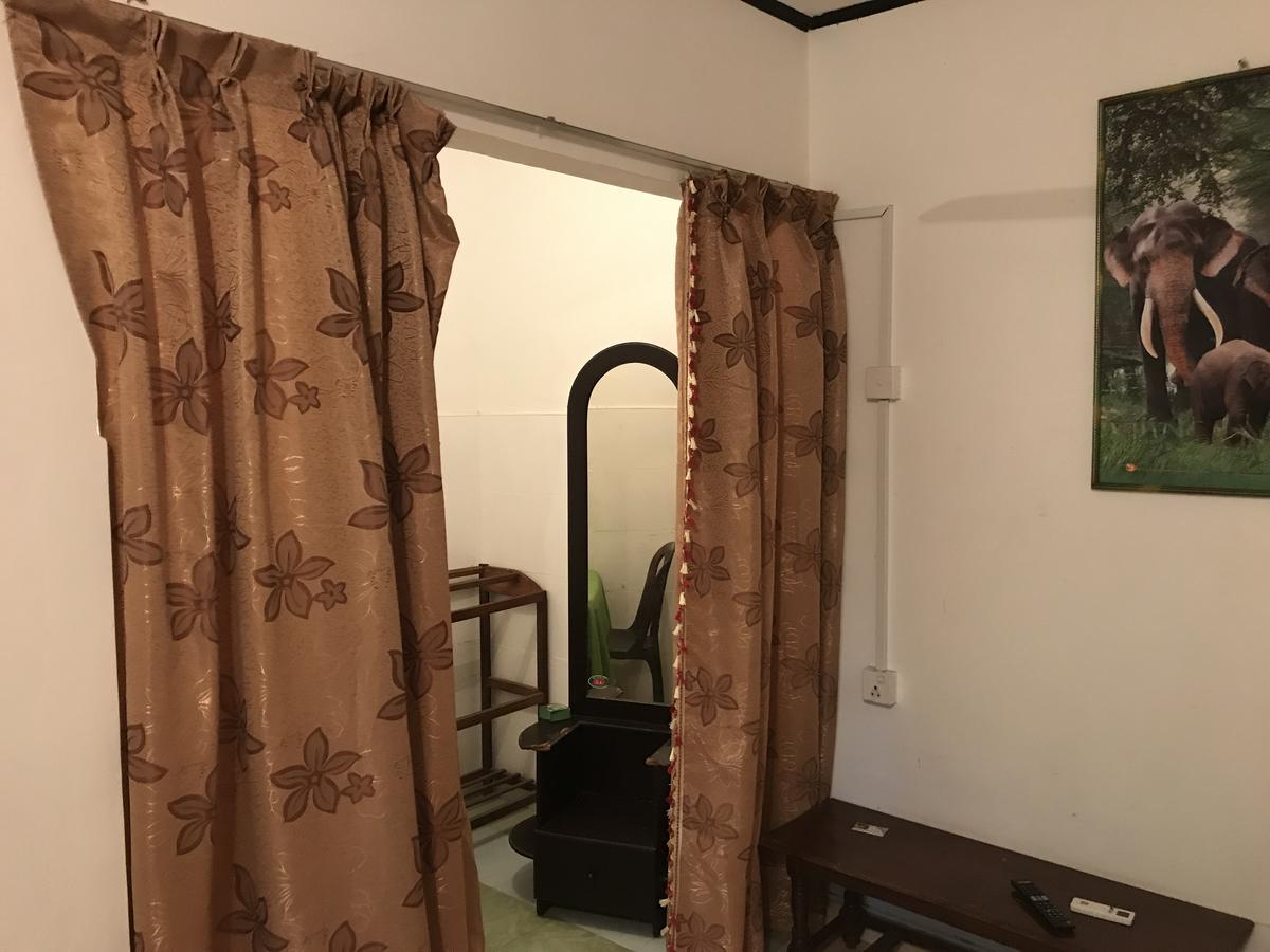 Deshani Holiday Inn Dambulla Eksteriør bilde