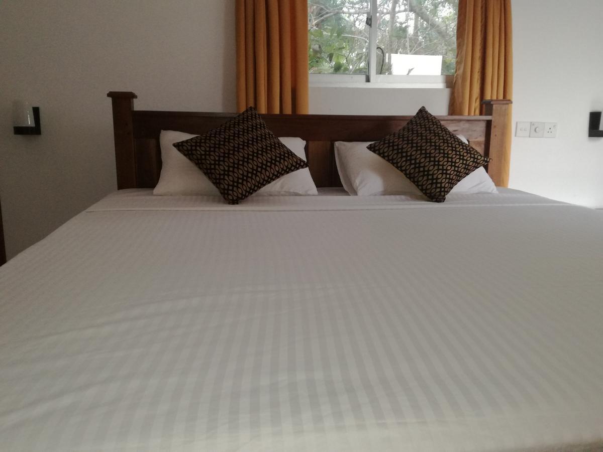 Deshani Holiday Inn Dambulla Eksteriør bilde