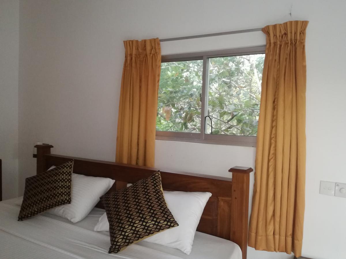 Deshani Holiday Inn Dambulla Eksteriør bilde
