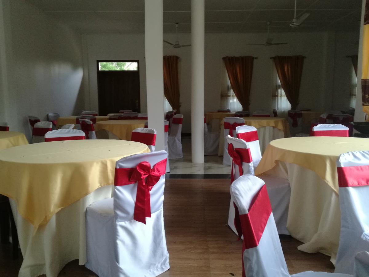Deshani Holiday Inn Dambulla Eksteriør bilde