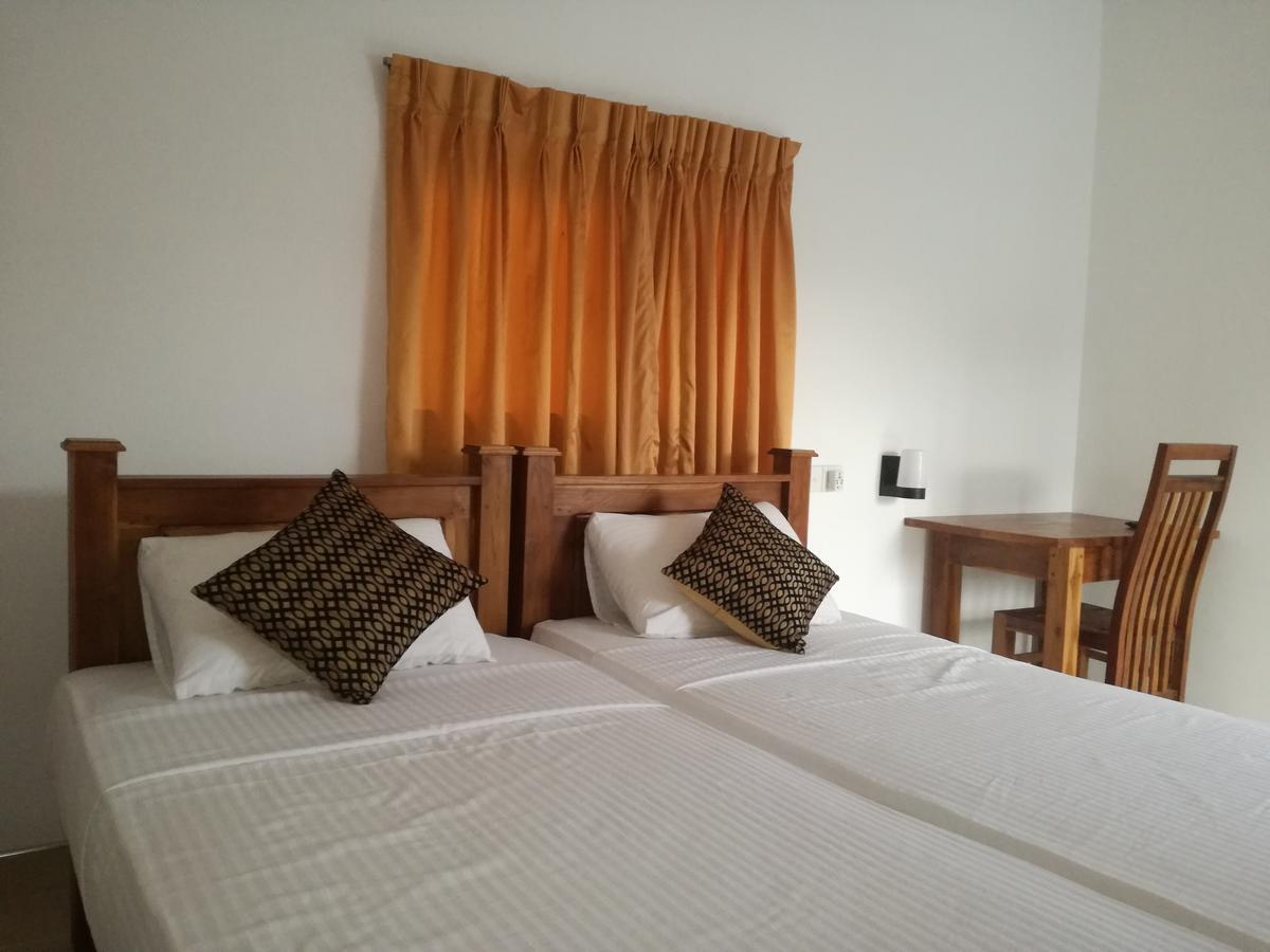 Deshani Holiday Inn Dambulla Eksteriør bilde