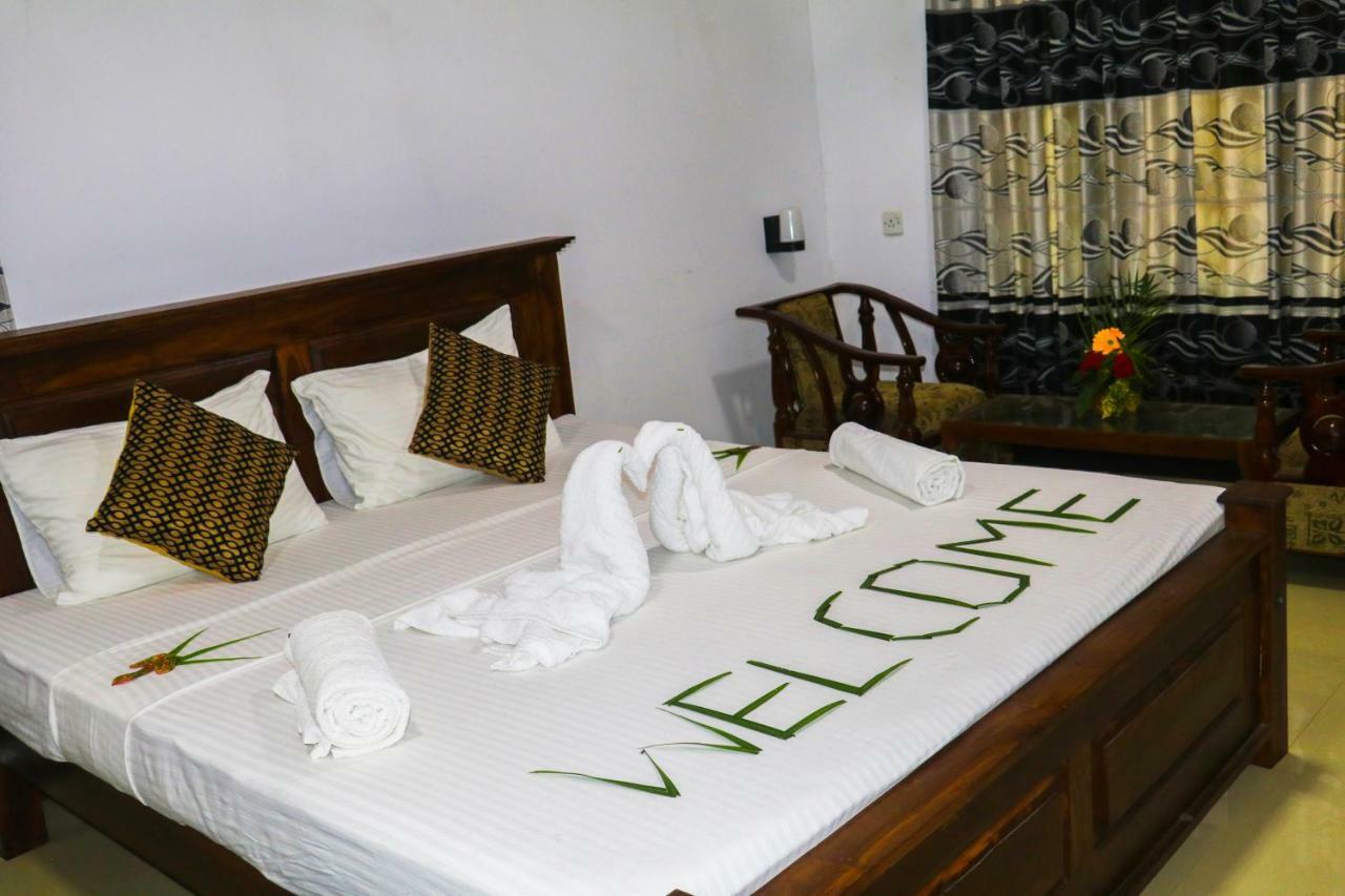 Deshani Holiday Inn Dambulla Eksteriør bilde