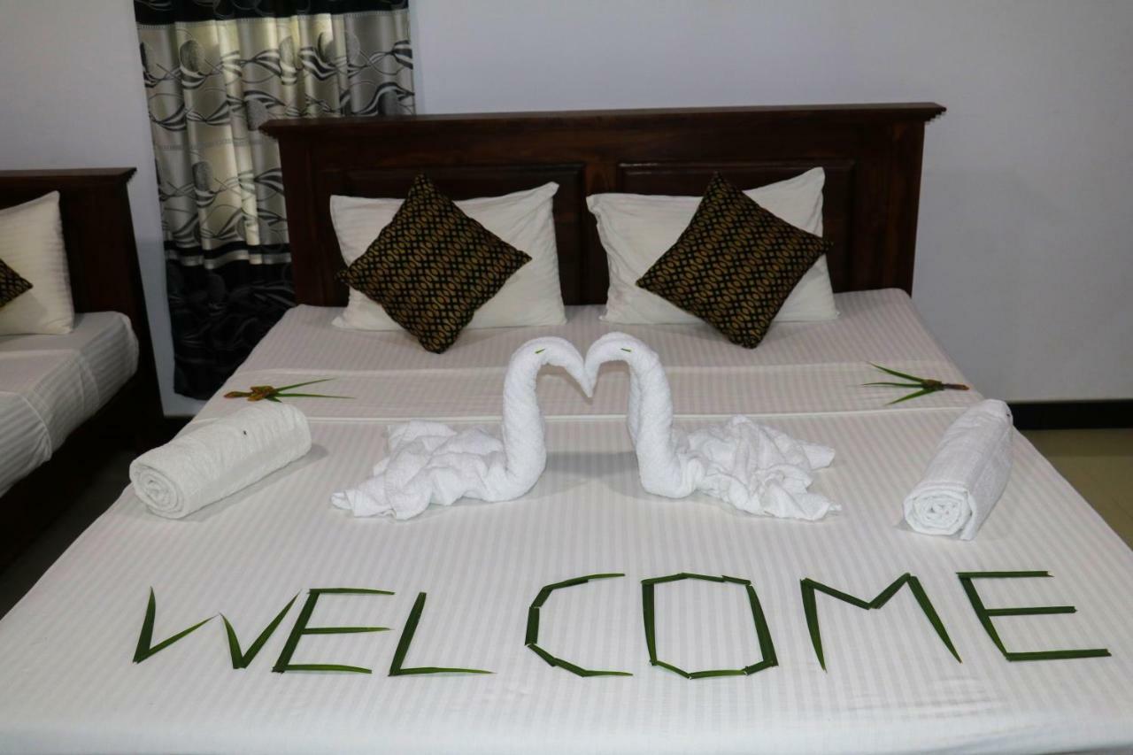 Deshani Holiday Inn Dambulla Eksteriør bilde