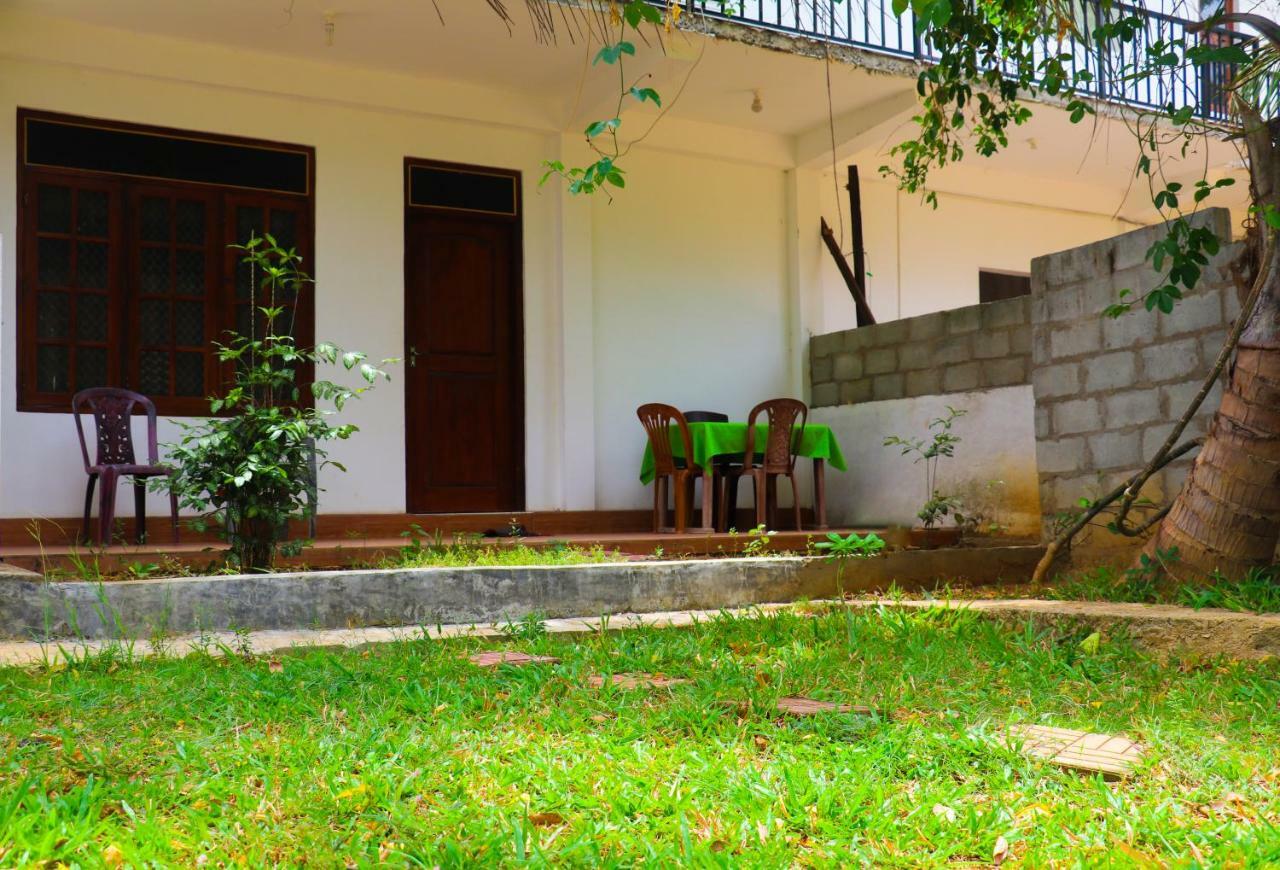 Deshani Holiday Inn Dambulla Eksteriør bilde