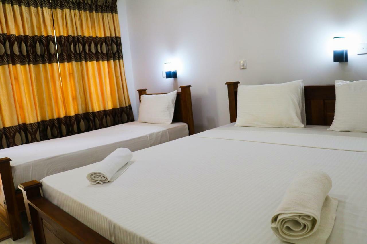 Deshani Holiday Inn Dambulla Eksteriør bilde