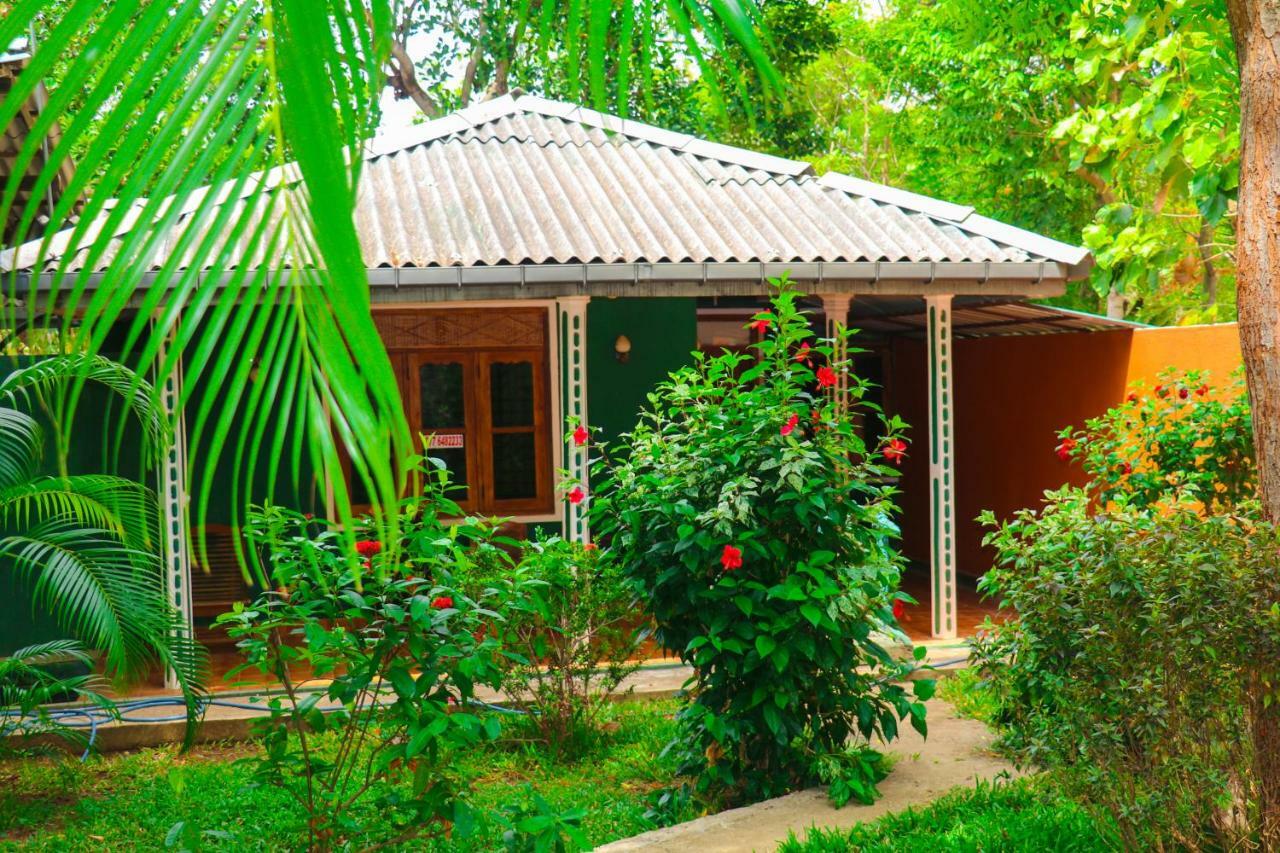 Deshani Holiday Inn Dambulla Eksteriør bilde