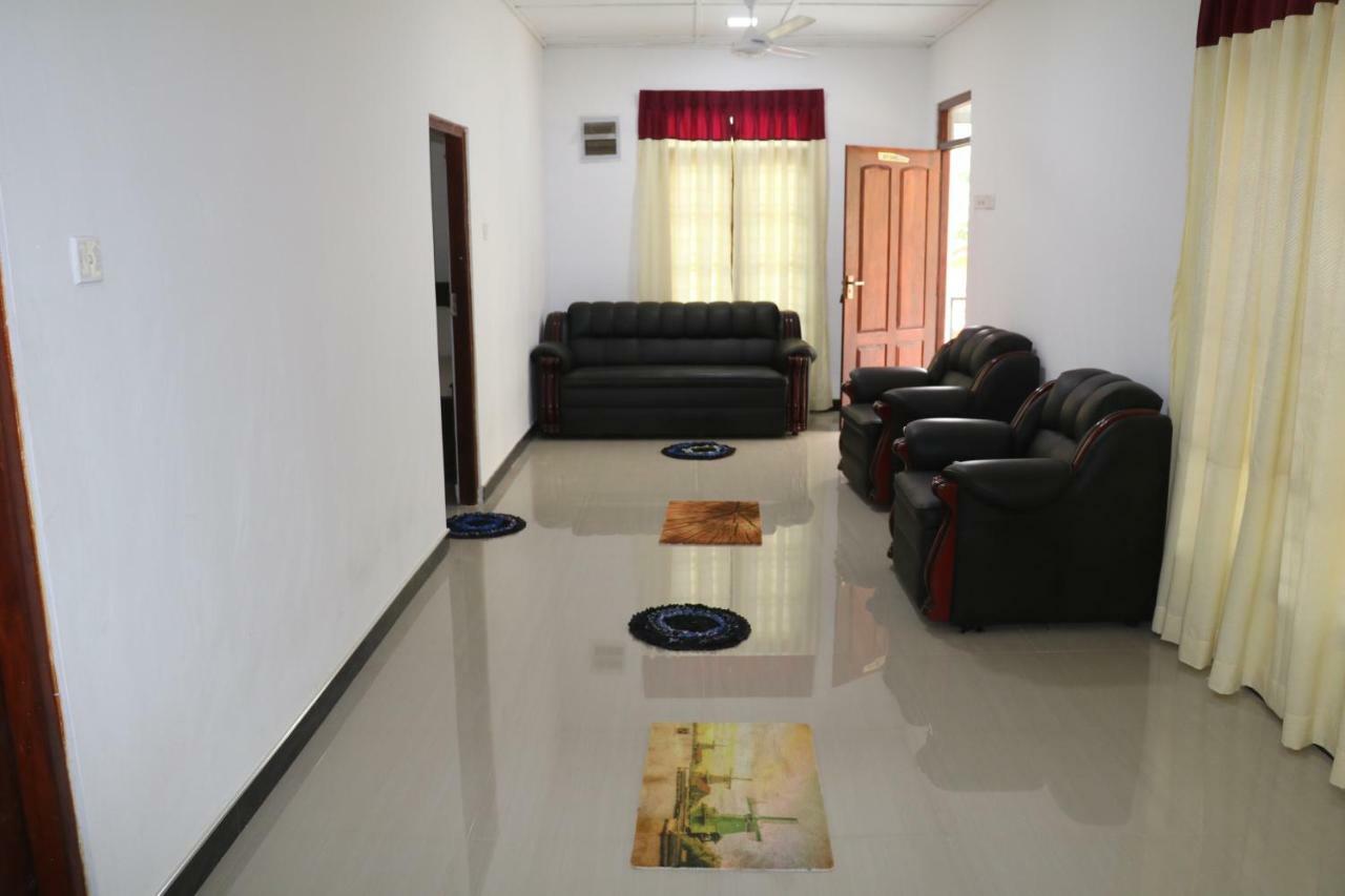 Deshani Holiday Inn Dambulla Eksteriør bilde